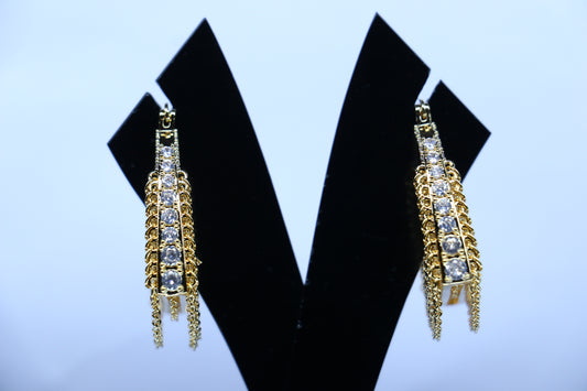Baggy Style Gold Earrings – Bold, Artistic, and Effortlessly Chic 110088